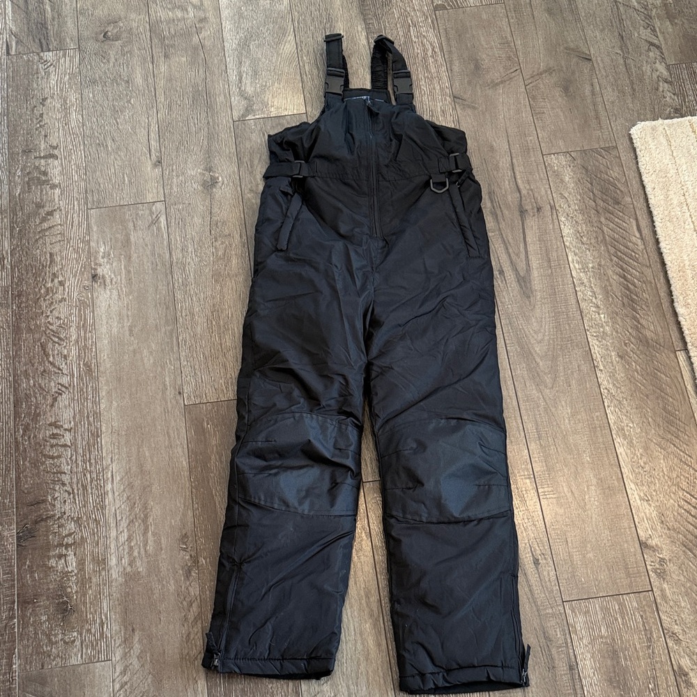 Cherokee kids snow bib NWOT